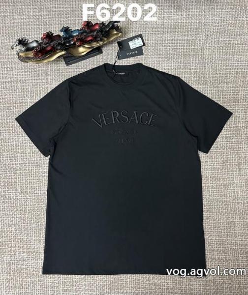 ブランド コピー 優良VERSACE最前線に注目 海外超人気 格安通販半袖Tシャツ 0 