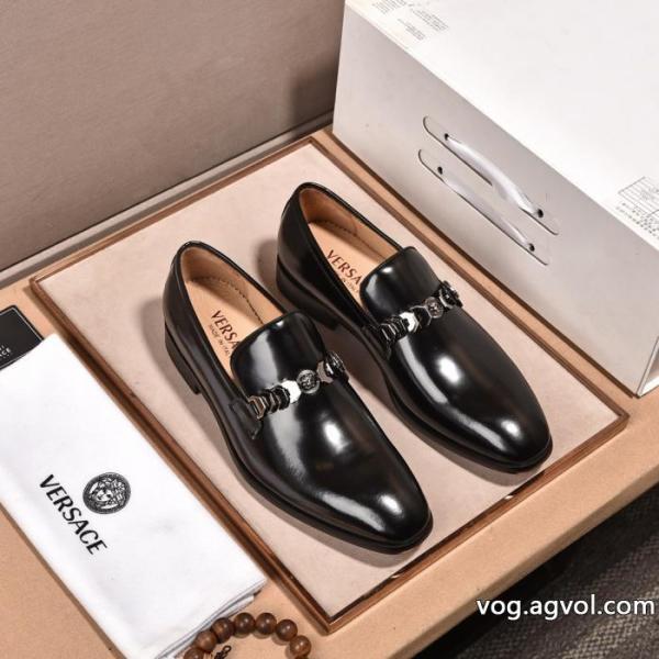 人気セール260%新品 人気新品*超特価 大人気アイテムブーツブランド 通販店ヴェルサーチ.. 0