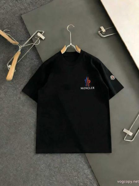 若々しい雰囲気 今シーズン新作 大人気可愛い半袖Tシャツ偽 ブランドMONCLER 0