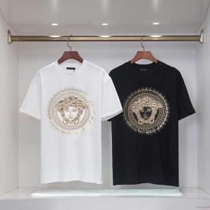 ブランド コピー半袖TシャツVERSACE流行アイテム 大人っぼい ピュアな印象に