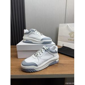 VERSACEスニーカー2026春夏特集 今季流行り 激安限定 新作/送料込ブランド 品 激安 通販..