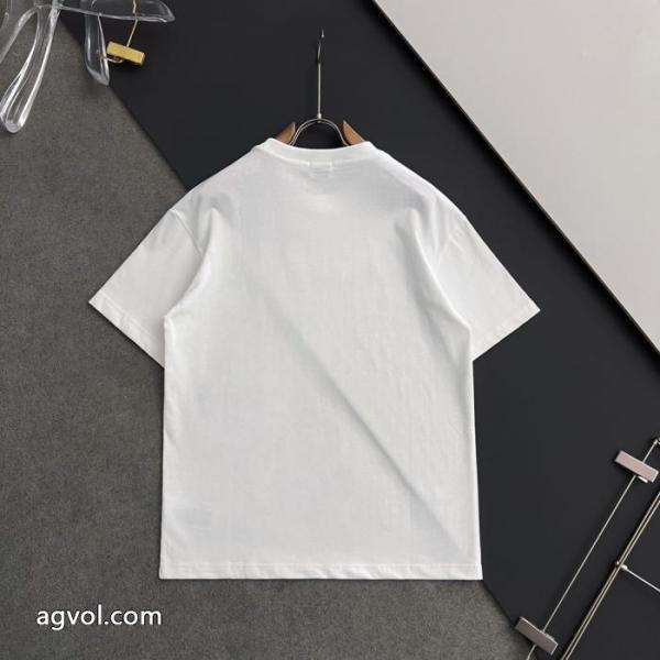 ヴェルサーチ半袖Tシャツ最低価格保証 人気な定番アイテム お買い得高品質スーパー コピー 1