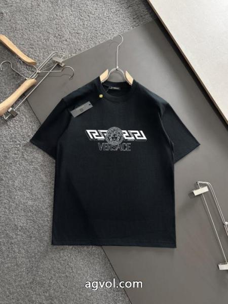 ヴェルサーチ半袖Tシャツ最低価格保証 人気な定番アイテム お買い得高品質スーパー コピー 3