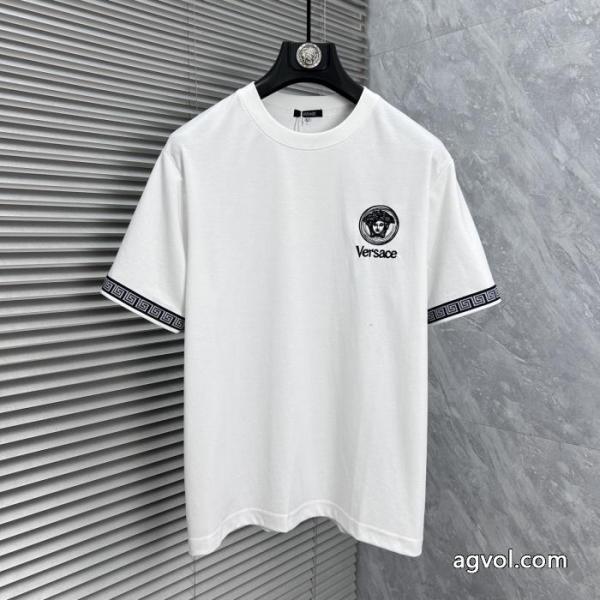 新色登場 注目新ブランド 上品上質ブランド コピー ショップ半袖TシャツVERSACE 2
