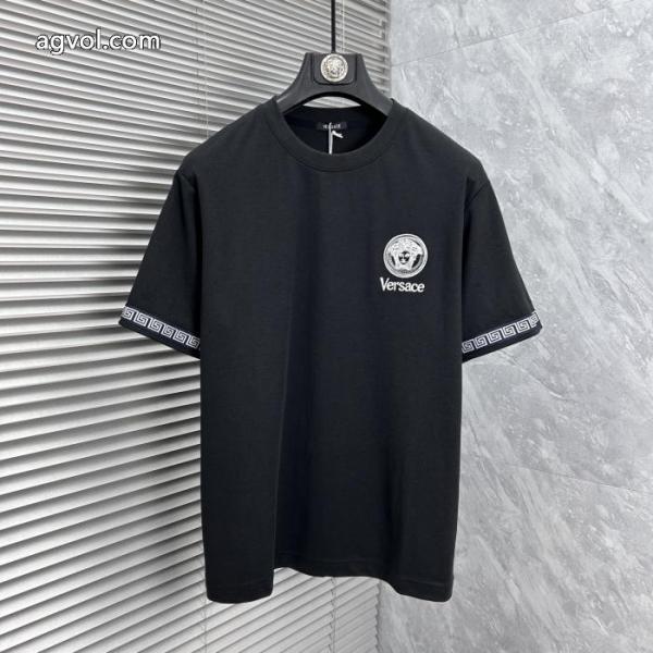 新色登場 注目新ブランド 上品上質ブランド コピー ショップ半袖TシャツVERSACE 3