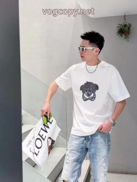HOT セール 激安 完売必至!! 先取りヴェルサーチブランド コピー 安心半袖Tシャツ 1