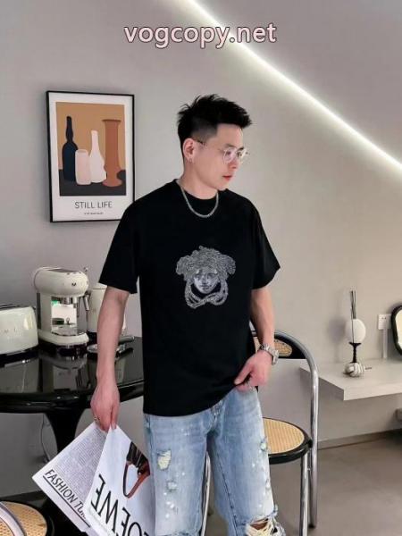HOT セール 激安 完売必至!! 先取りヴェルサーチブランド コピー 安心半袖Tシャツ 3