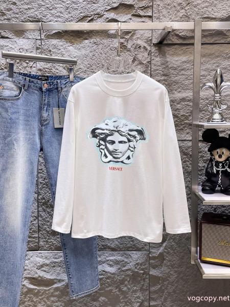 コピー ブランド 通販VERSACE長袖Tシャツ相性抜群 肌触り最高 大人っぽく仕上げ 0 