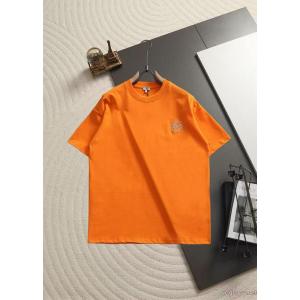 お得260%新品 安価 視線を集めて半袖TシャツLOEWEブランド 偽物 激安