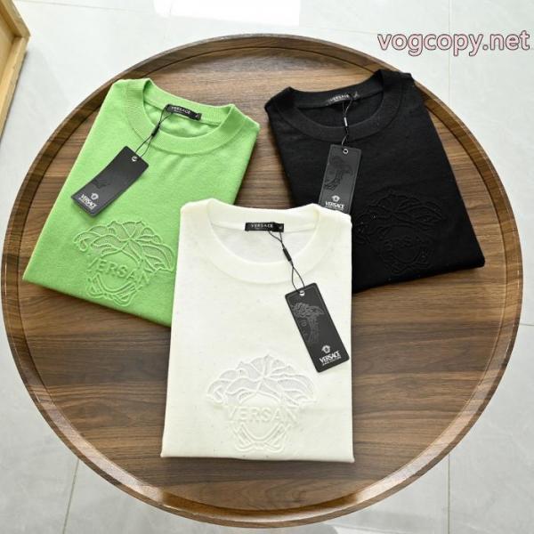 ブランド コピー 販売セーター格安*出品*新品 人気雑誌掲載 今からの季節にピッタリ！ VERSACE 5 