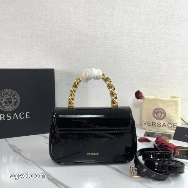 26SS関税込み 大人気最新作 スマートな大人の印象にスーパー コピー 品バッグVERSACE. 3