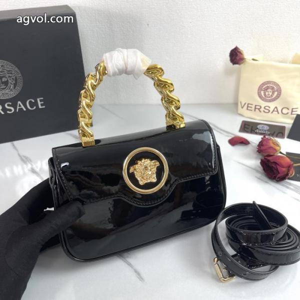 26SS関税込み 大人気最新作 スマートな大人の印象にスーパー コピー 品バッグVERSACE. 4