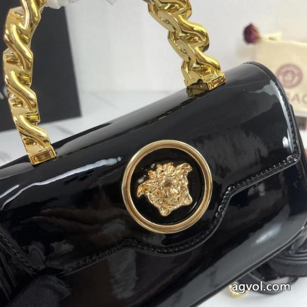 26SS関税込み 大人気最新作 スマートな大人の印象にスーパー コピー 品バッグVERSACE. 5