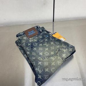 大人シンプルな 大人の色気を印象に 目を惹くアイテムジーンズLOUIS VUITTON偽物 ブランド 販売