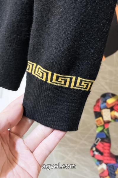 大好評 VIPセールでお得 大人気ブランドセータースーパー コピー 安心VERSACE 5 