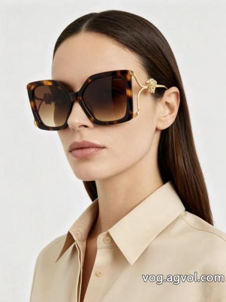 スーパー コピー 販売NEWトップス 高級感ある ファッション感満載！サングラスVERSACE. 0 