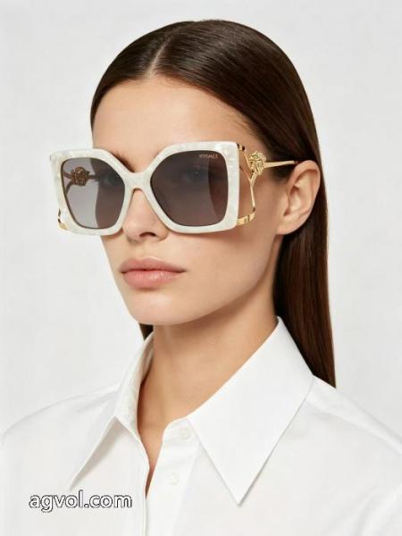 スーパー コピー 販売NEWトップス 高級感ある ファッション感満載！サングラスVERSACE. 5 