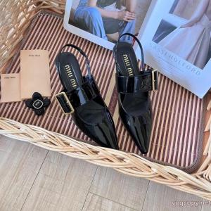 パンプス激安 ブランドMIUMIU新色続々登場 入手困難 セレブも愛用商品 おすすめセール.